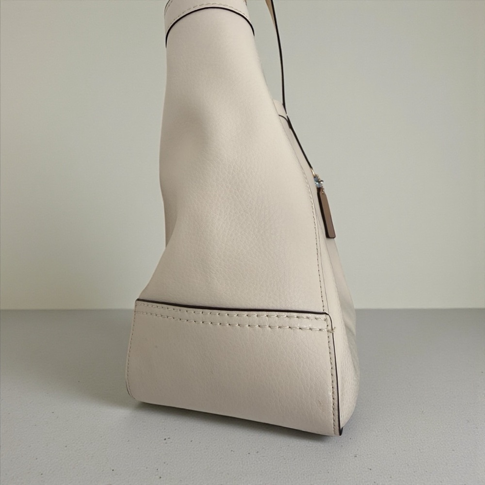 Coach Cream/Chalk Leather Tote Bag with Coach Dust Bag - Picture 4 of 16